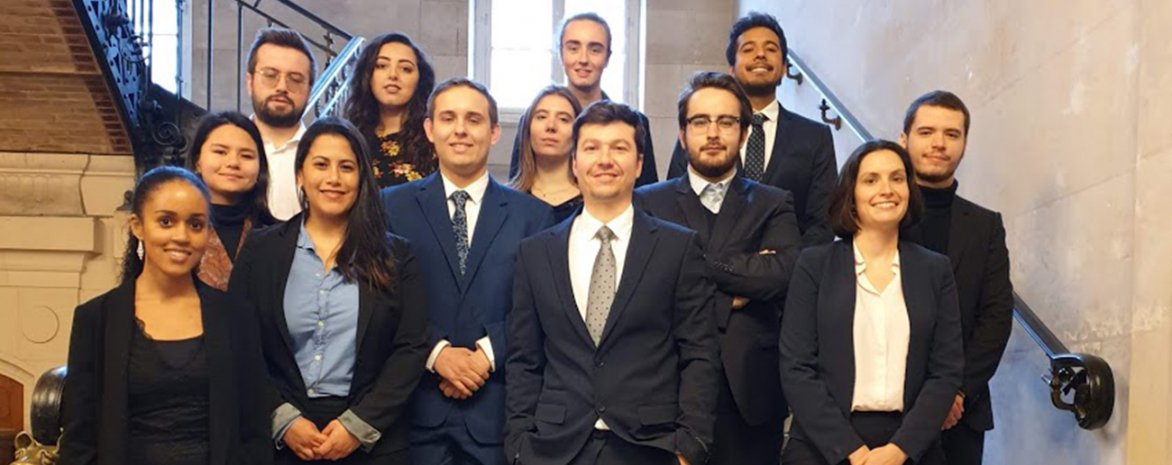 Photo de la promotion 2019-2020 du Master droit public comparé 